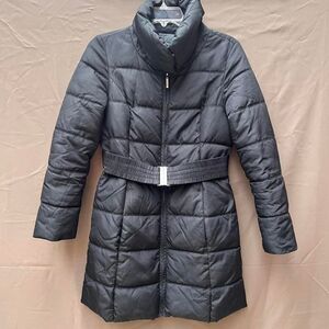 XXI Black puffer jacket with belt, warm and stylish‎